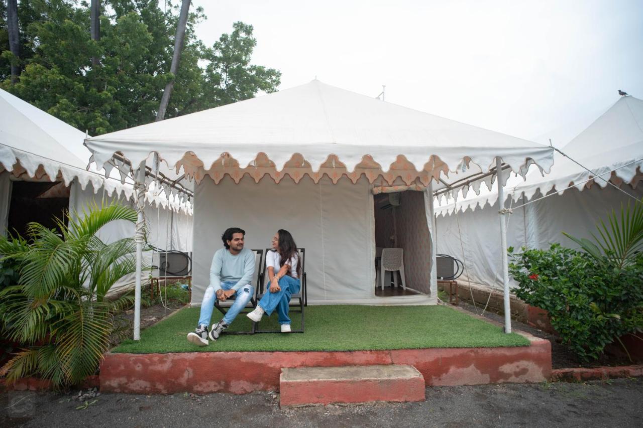 Unity Holiday Tent City Kevadia Екстер'єр фото