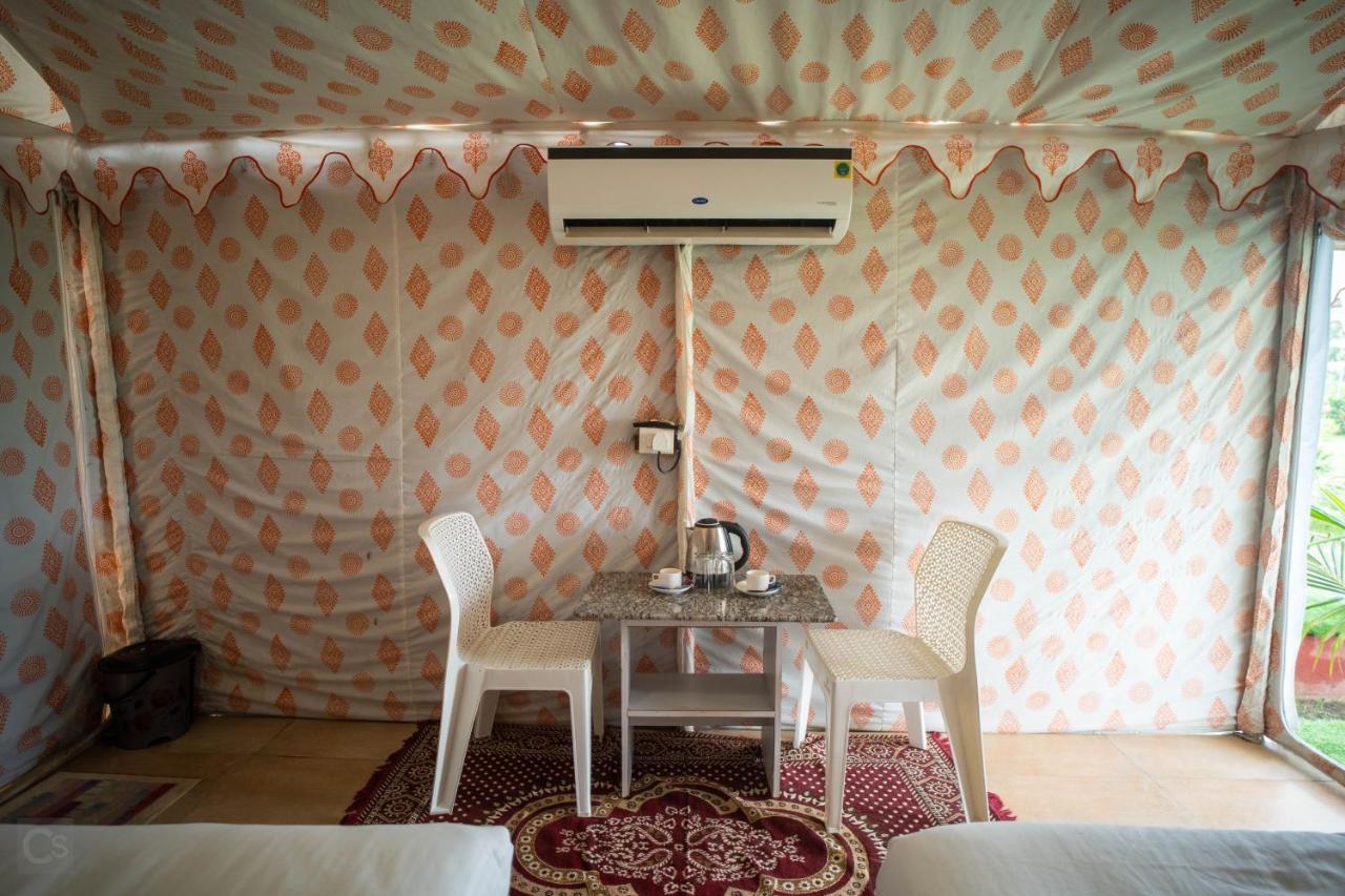 Unity Holiday Tent City Kevadia Екстер'єр фото
